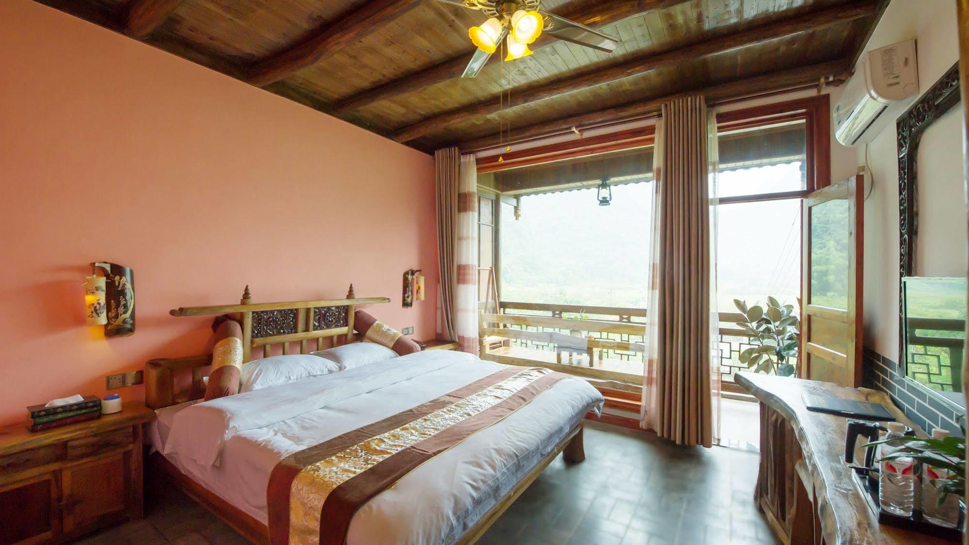 فندق Yangshuo Scenic Mountain Retreat المظهر الخارجي الصورة